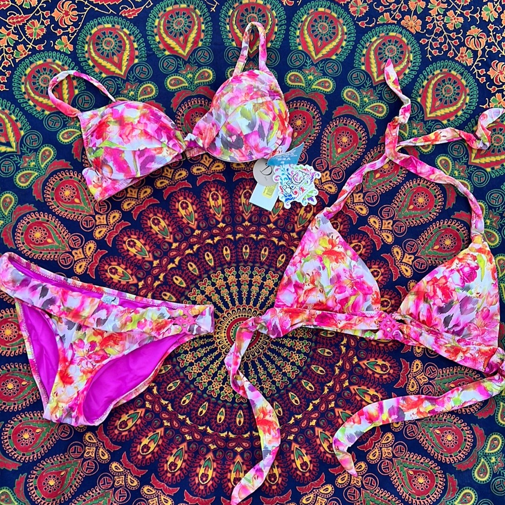 🌺 New BECCA Watercolor Floral 3 Piece Bikini *Med - Lg* 🌺